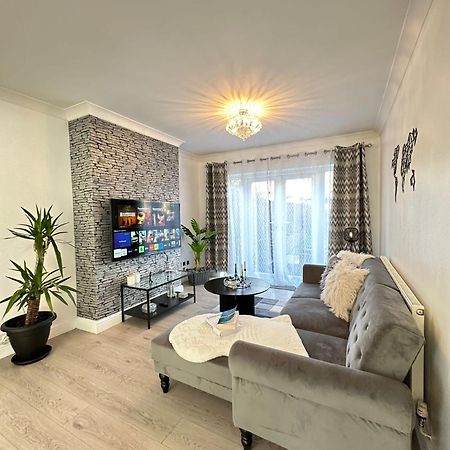Luxurious Family Home In West Midlands Northfield Eksteriør bilde