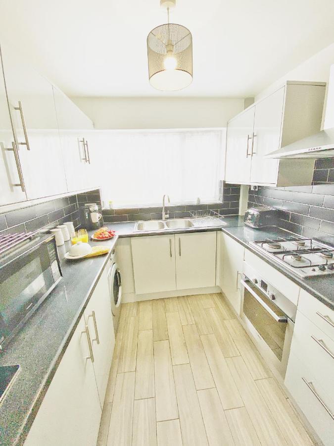 Luxurious Family Home In West Midlands Northfield Eksteriør bilde
