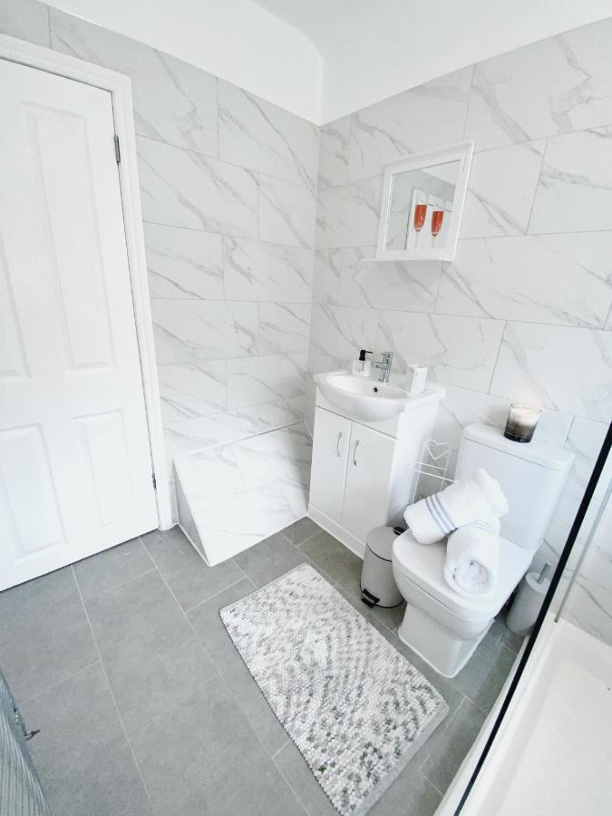 Luxurious Family Home In West Midlands Northfield Eksteriør bilde